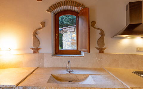 Accommodation Fontana 2: Dining Room, Kitchen, Room Detail