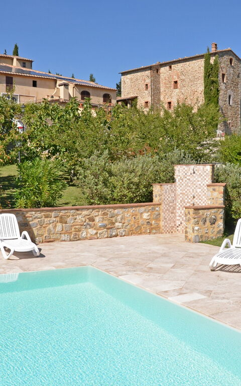 Dante: Building Exterior, Garden, Pool