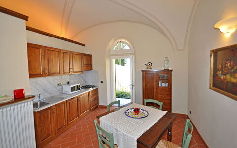 Accommodation Dante 1: Dining Room, Kitchen, Living Room