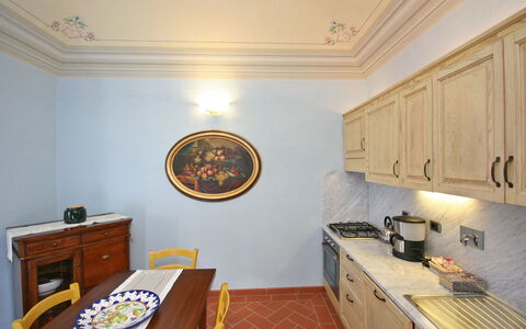 Accommodation Dante 2: Dining Room, Kitchen, Living Room