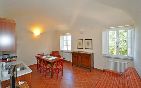 Accommodation Dante 5: Dining Room, Kitchen, Living Room