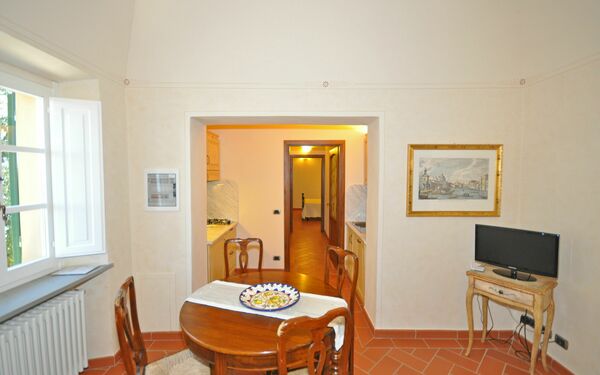 Accommodation Dante 4: Dining Room, Kitchen, Living Room