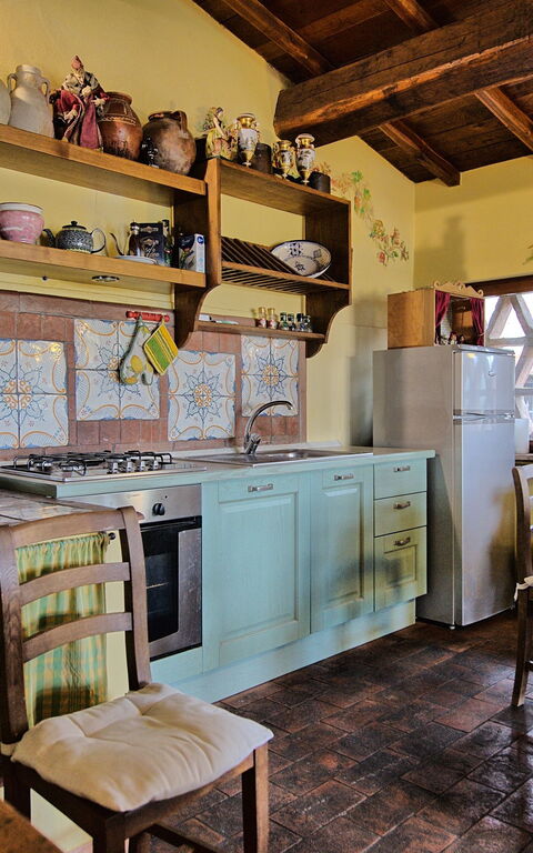 Casa Vania: Dining Room, Kitchen