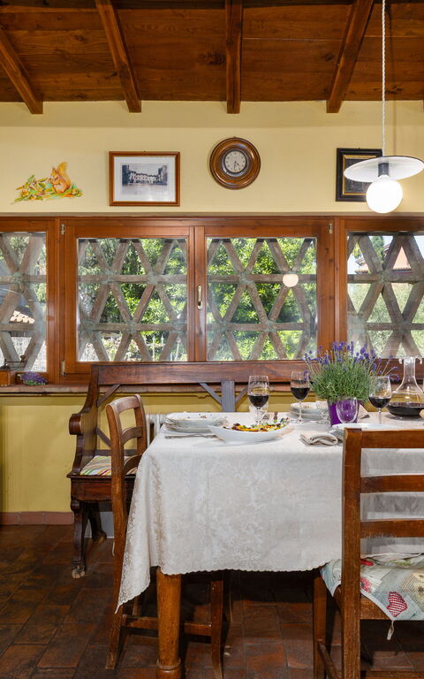 Casa Vania: Dining Room, Kitchen