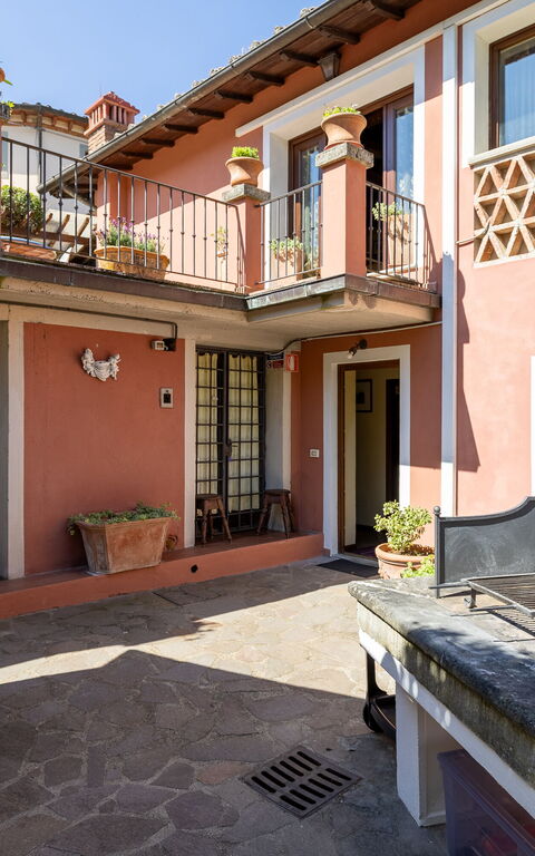 Casa Vania: Building Exterior, Outdoor