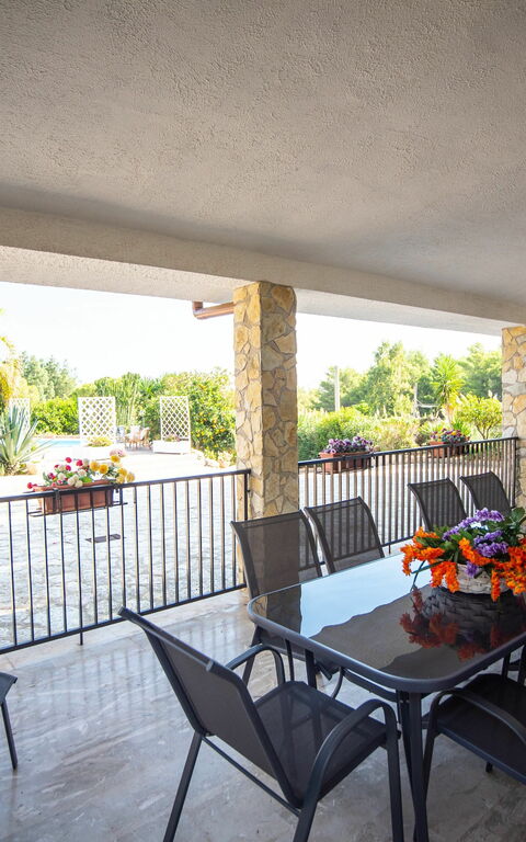 Villa Contrada: Balcony / Terrace / Patio