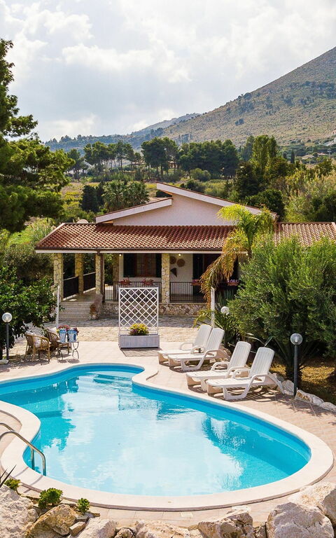 Villa Contrada: Outdoor, Pool, Scenic View