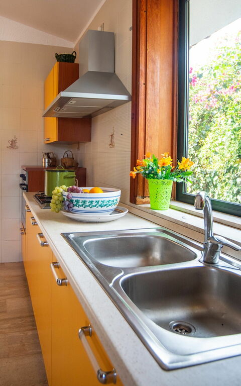 Villa Contrada: Kitchen