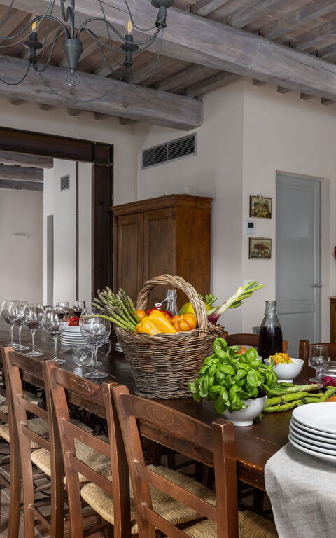 Villa Casentino: Dining Room, Kitchen
