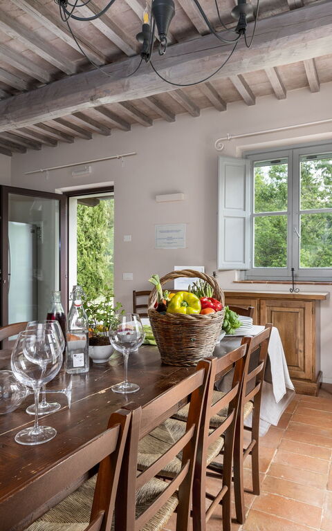 Villa Casentino: Dining Room, Kitchen