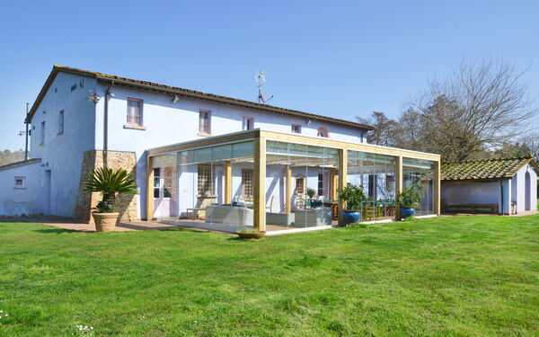 Villa Marginone: Building Exterior, Garden, Outdoor