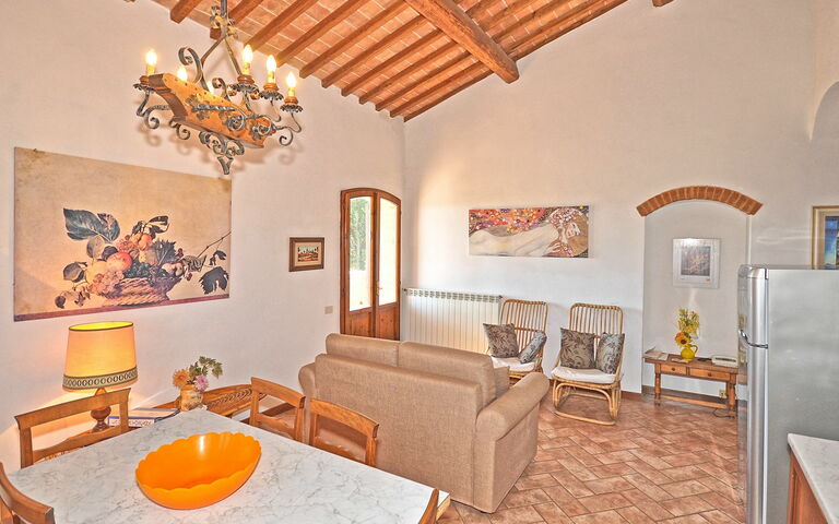 Accommodation Vittoriana 4: Dining Room, Kitchen, Living Room
