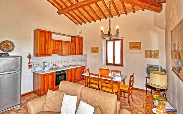 Accommodation Vittoriana 4: Dining Room, Kitchen, Living Room