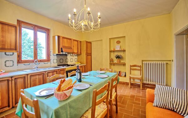 Accommodation Vittoriana 2: Dining Room, Living Room