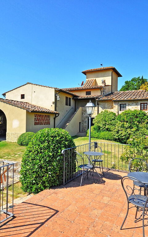 Tenuta: Building Exterior