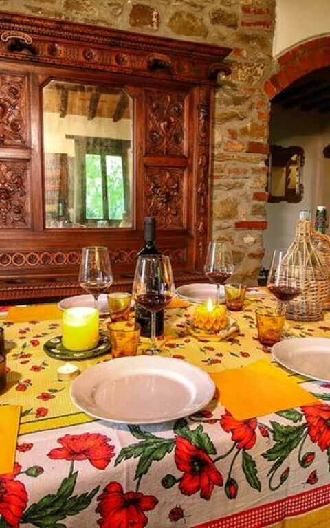 Civitella: Dining Room, Living Room
