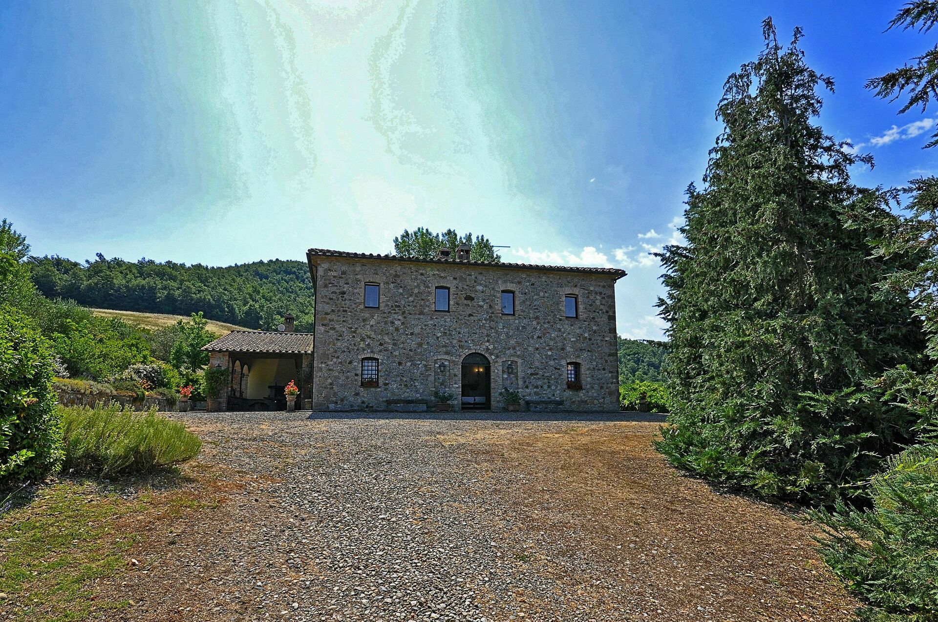 Holiday villa with pool in country Villa Cecilia