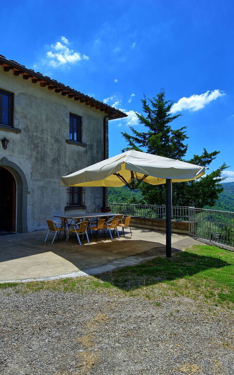 Panzalla: Building Exterior, Garden