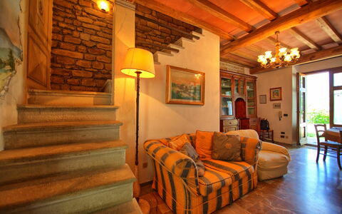 Accommodation Chiesa: Dining Room, Living Room