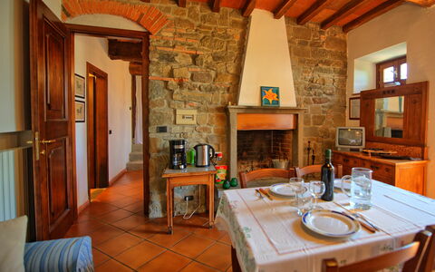 Accommodation Rustico: Dining Room, Kitchen, Living Room