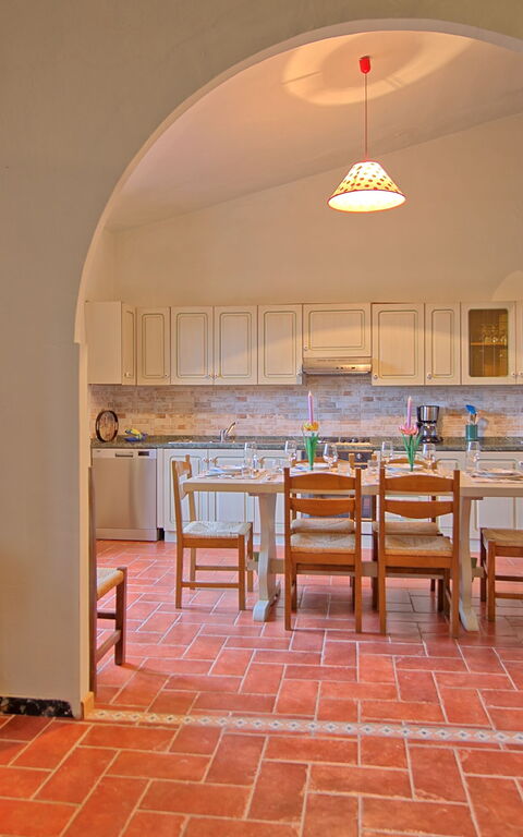 Villa Gloria: Dining Room, Kitchen