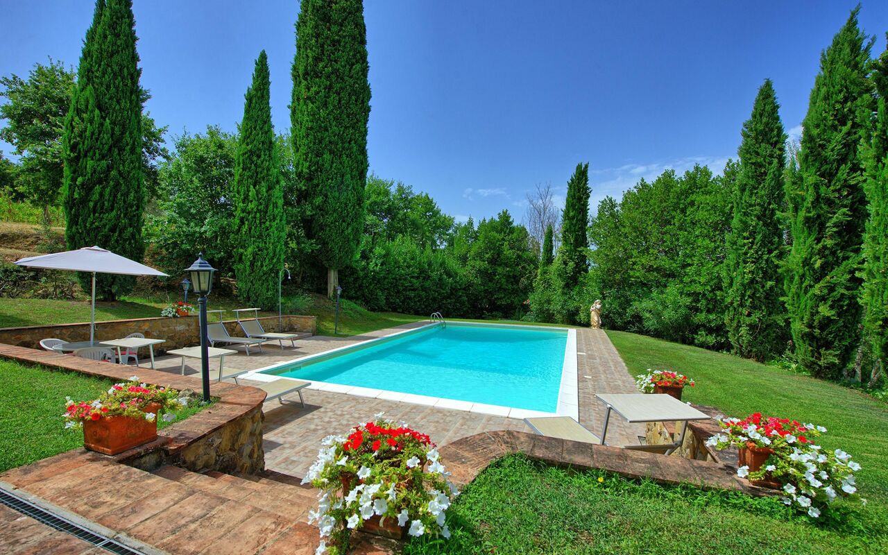 Villa Gloria: Garden, Pool, Scenic View