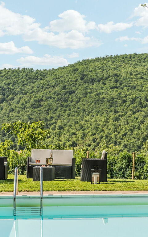 Torre Del Cielo: Garden, Pool