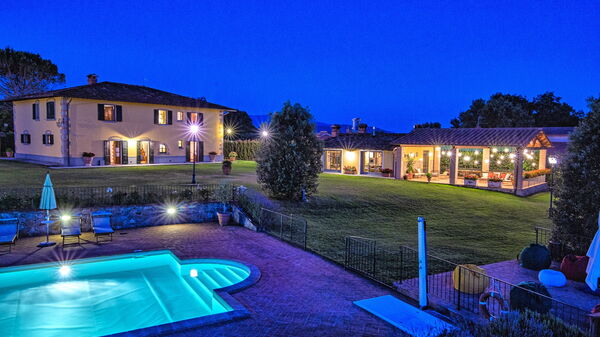 Podere Sant'Angelo: Building Exterior