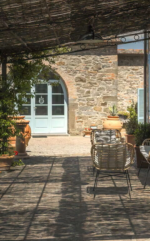 Villa Giare: Balcony / Terrace / Patio, Building Exterior, Outdoor