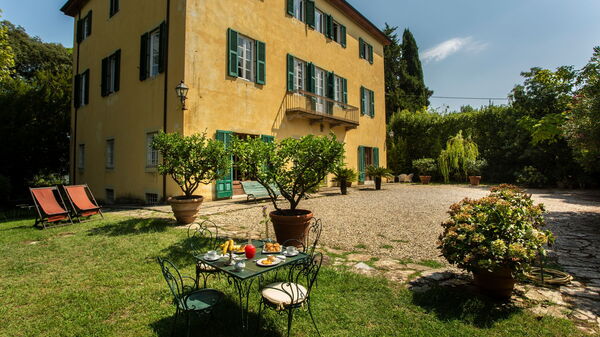 Villa Pedone: Building Exterior, Garden, Outdoor