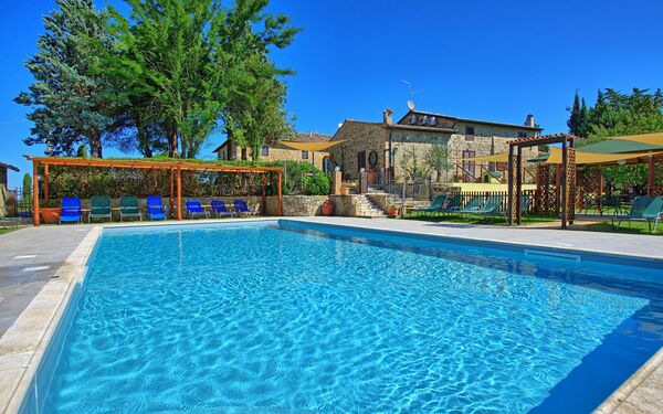 Cerretalta: Pool, Summer