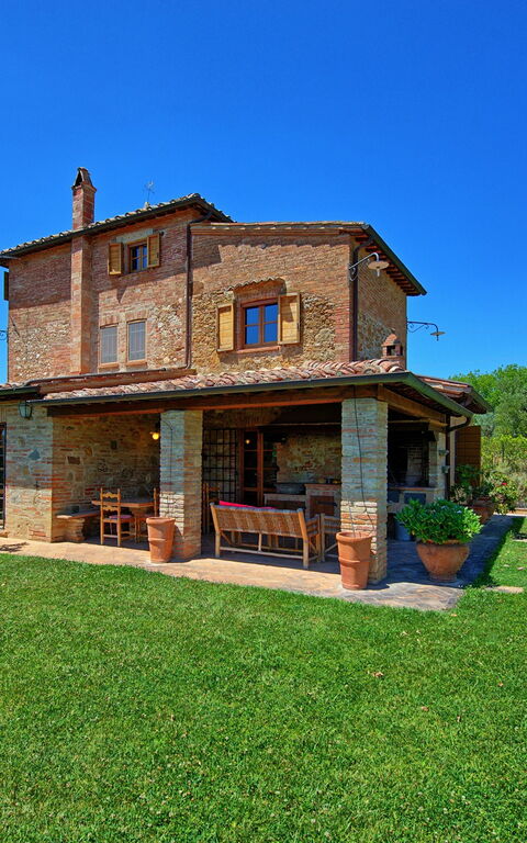 Villa Corolle: Building Exterior, Garden