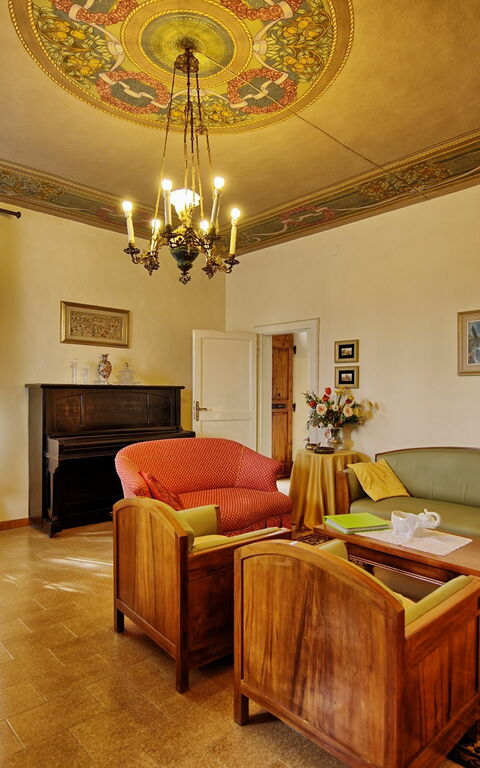 Villa Buonaparte: Living Room