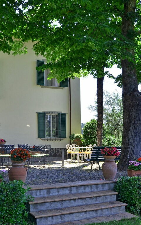 Villa Buonaparte: Building Exterior, Garden
