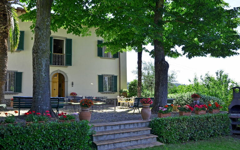 Villa Buonaparte: Building Exterior, Garden
