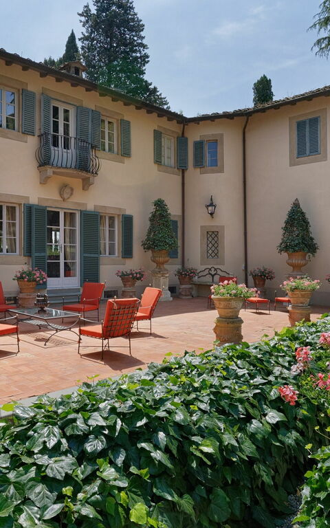 Villa De Ranieri: Building Exterior, Garden