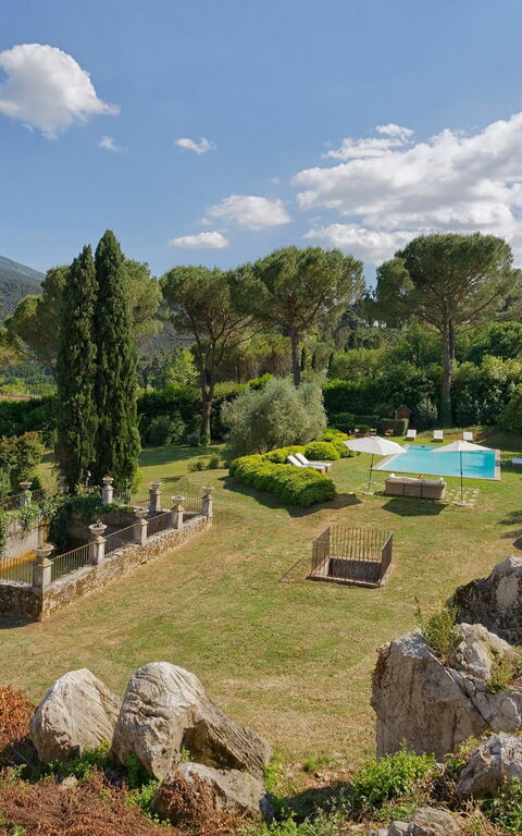 Villa De Ranieri: Garden, Scenic View