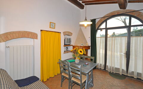 Accommodation Olivo: Dining Room, Kitchen, Living Room