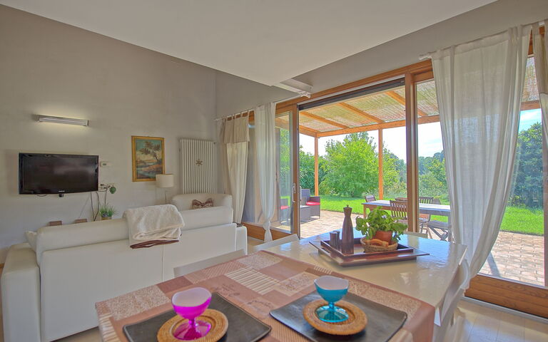 Capannino: Kitchen, Living Room