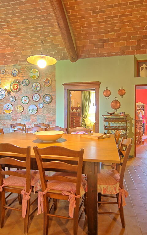 Villa Lorenza: Dining Room, Kitchen