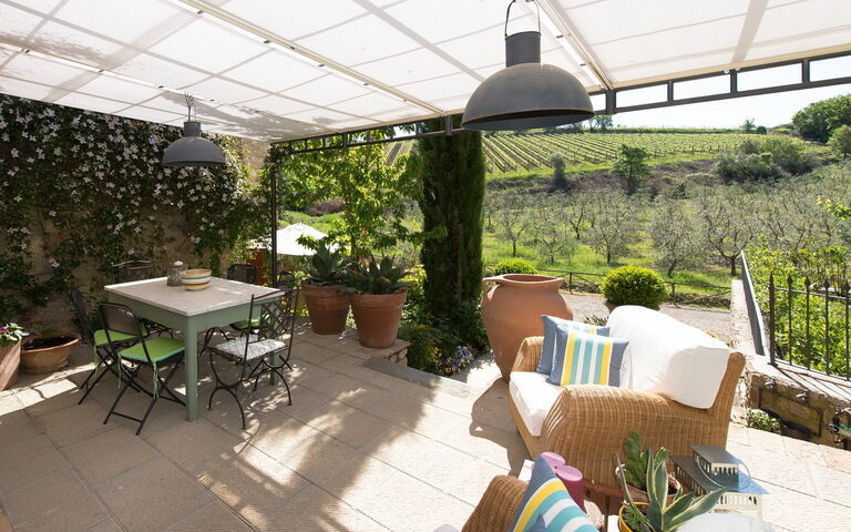 Villa Nova: Building Exterior, Outdoor