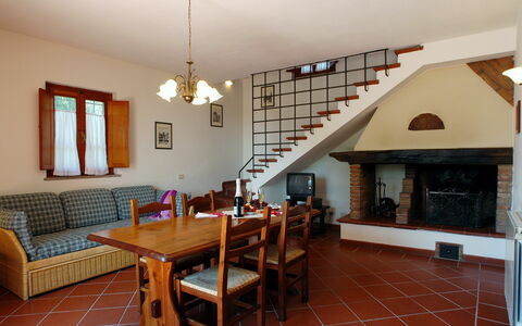 Accommodation La Valle 1: Dining Room, Living Room