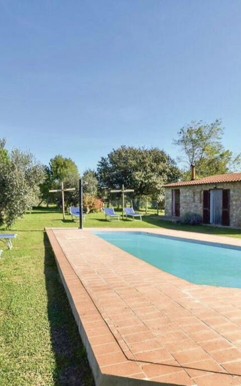 Funghi 1: Building Exterior, Garden, Outdoor, Pool