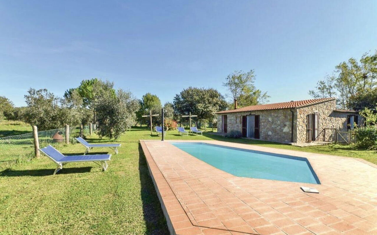 Funghi 1: Building Exterior, Garden, Outdoor, Pool