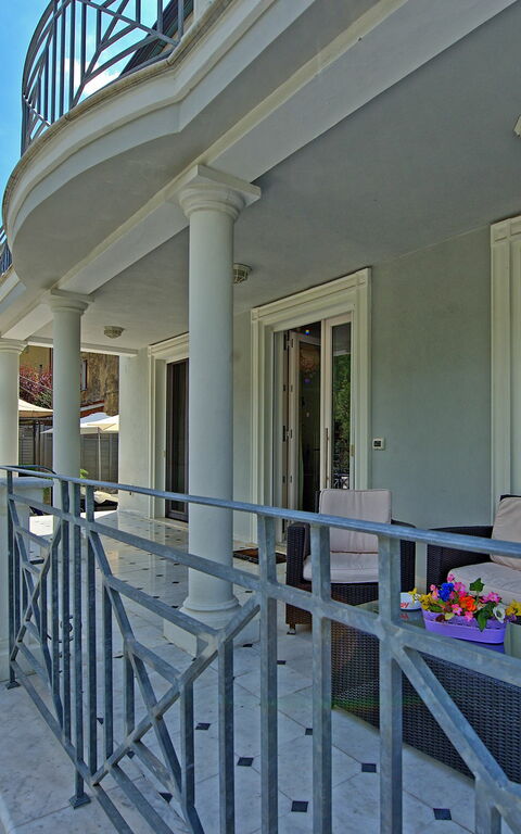 Villa Raffaela: Balcony / Terrace / Patio, Outdoor