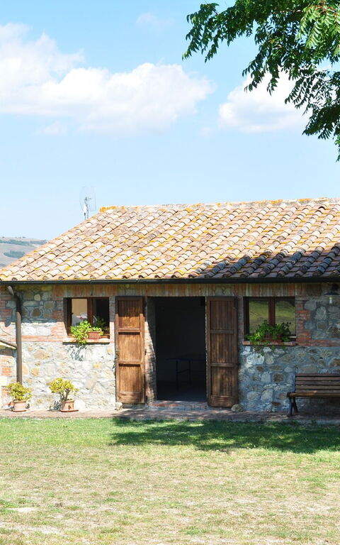 Le Querce Di Campocane: Building Exterior, Garden