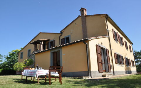 Accommodation Amiata: Building Exterior