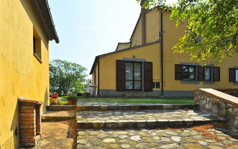 Accommodation Amiata: Building Exterior