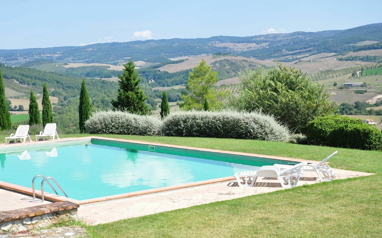 Le Querce Di Campocane: Garden, Pool, Scenic View, Summer