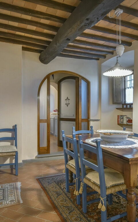Villa Casalguidi: Dining Room, Kitchen
